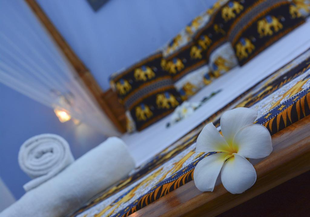Golden Lodge Tangalle Rum bild